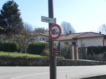 Innesto di Vivier sulla SP 76 sotto Burolo verso Bollengo (39404 bytes)